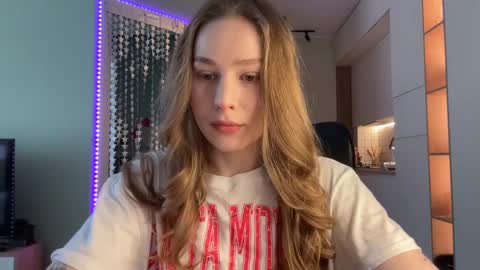 Snapshot of whoisalisa chatting on January 17, 2025, 7:19 am Alisa online show from January 17, 2025, 7:19 am