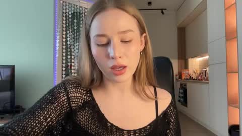 Snapshot of whoisalisa chatting on January 20, 2025, 10:18 am Alisa online show from January 20, 2025, 10:18 am