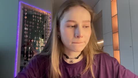 Snapshot of whoisalisa chatting on March 7, 2025, 6:35 am Alisa online show from March 7, 2025, 6:35 am