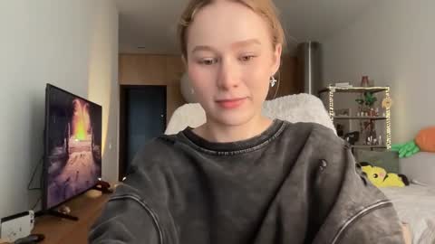 Snapshot of whoisalisa chatting on September 18, 2025, 7:21 am Alisa online show from September 18, 2025, 7:21 am