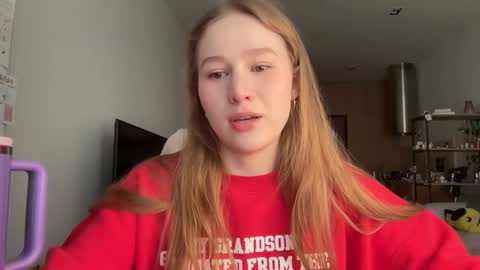Snapshot of whoisalisa chatting on October 19, 2025, 7:20 am Alisa online show from October 19, 2025, 7:20 am
