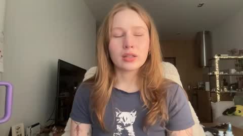 Snapshot of whoisalisa chatting on May 9, 2026, 7:57 am Alisa online show from May 9, 2026, 7:57 am