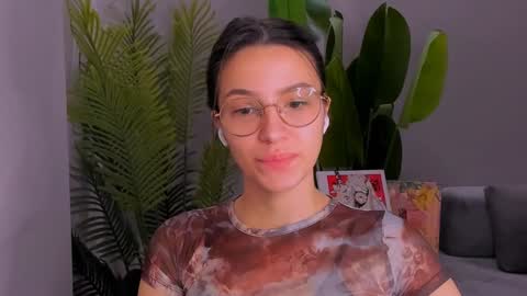 whoislulu online show from December 22, 2024, 7:52 pm