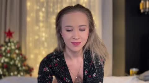 Snapshot of why_____not chatting on January 3, 2025, 8:11 pm Alice online show from January 3, 2025, 8:11 pm