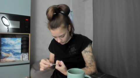 Snapshot of why_again_me chatting on November 21, 2025, 3:54 pm Veronica online show from November 21, 2025, 3:54 pm