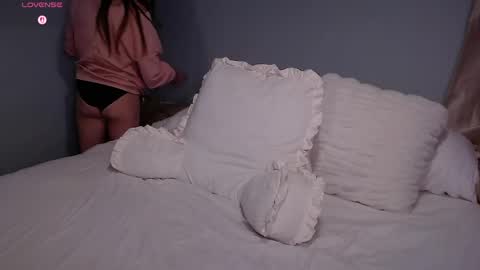 Snapshot of wickedwifexo chatting on May 8, 2026, 1:11 am WickedWifeXO online show from May 8, 2026, 1:11 am