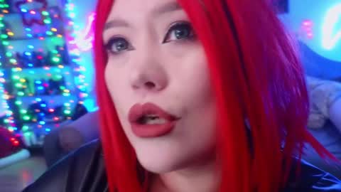 Snapshot of wickedxqueen chatting on December 15, 2024, 10:26 pm Laura online show from December 15, 2024, 10:26 pm