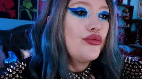 Snapshot of wickedxqueen chatting on December 29, 2024, 3:11 am Laura online show from December 29, 2024, 3:11 am