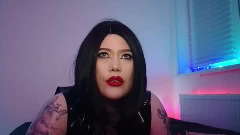 Snapshot of wickedxqueen chatting on October 31, 2025, 7:59 pm Laura online show from October 31, 2025, 7:59 pm