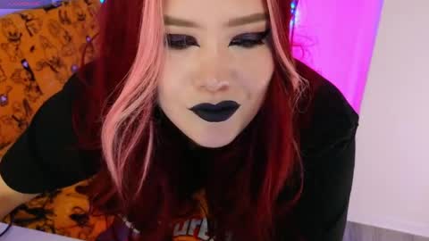 Laura  online show from June 1, 2026, 9:16 pm