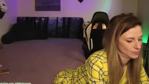 Gretchen  Jimmy online show from November 1, 2025, 7:43 am