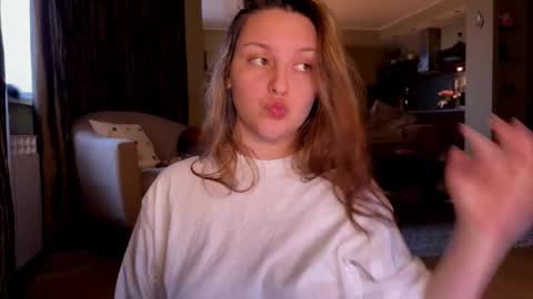 VI online show from October 19, 2025, 12:28 pm