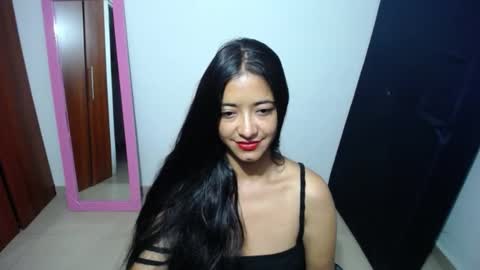 Ilauren online show from January 17, 2025, 11:06 am