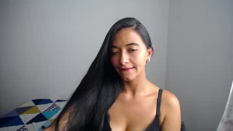 Ilauren online show from June 4, 2026, 9:15 am