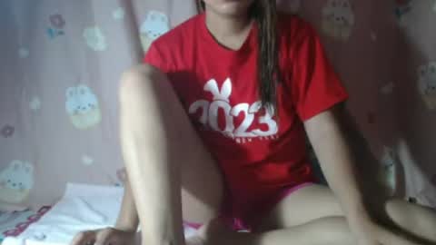 Snapshot of wild_asian_rose chatting on June 19, 2026, 7:34 am Lyne online show from June 19, 2026, 7:34 am