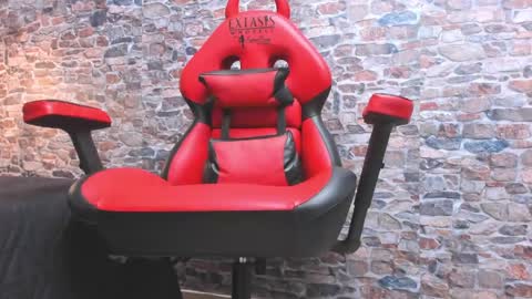 Snapshot of wild_firee_ chatting on May 18, 2026, 8:47 pm wild_firee_ online show from May 18, 2026, 8:47 pm