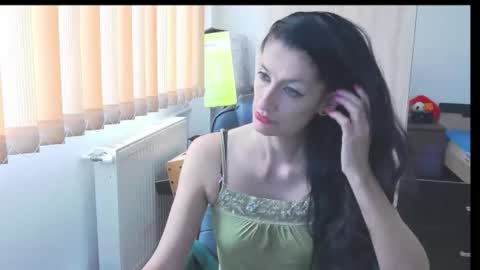 Bea online show from November 9, 2025, 8:01 am