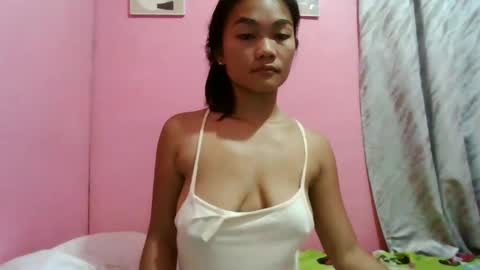 wildchilly_pearl19 online show from February 25, 2025, 10:39 pm