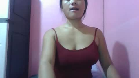 wildchilly_pearl19 online show from November 17, 2025, 5:35 am