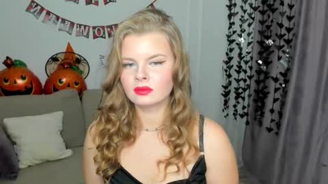 wildedesire online show from October 20, 2025, 12:05 pm