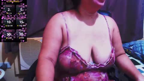 wildhotasianx online show from November 19, 2025, 9:15 pm