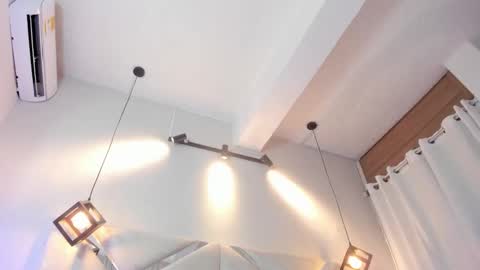 Kitty online show from March 25, 2026, 4:51 am