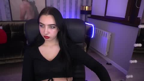 Alena online show from February 26, 2025, 9:05 pm