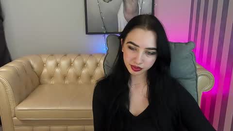 Alena online show from March 5, 2025, 2:12 pm