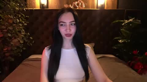 Snapshot of wildkittenx_ chatting on April 29, 2026, 6:06 am Alena online show from April 29, 2026, 6:06 am