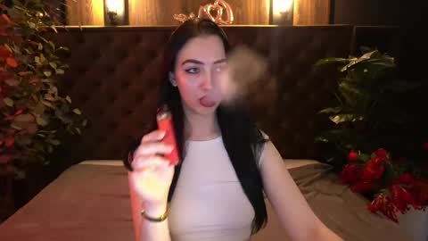 Snapshot of wildkittenx_ chatting on April 30, 2026, 6:42 am Alena online show from April 30, 2026, 6:42 am