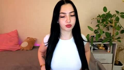 Snapshot of wildkittenx_ chatting on May 16, 2026, 10:36 am Alena online show from May 16, 2026, 10:36 am