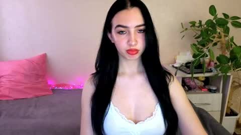 Snapshot of wildkittenx_ chatting on May 22, 2026, 5:25 am Alena online show from May 22, 2026, 5:25 am