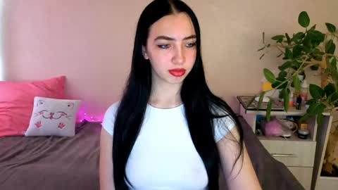 Snapshot of wildkittenx_ chatting on May 30, 2026, 4:20 am Alena online show from May 30, 2026, 4:20 am