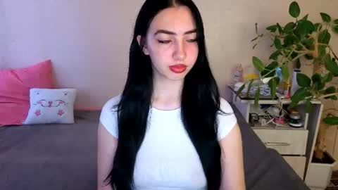 Snapshot of wildkittenx_ chatting on June 11, 2026, 4:10 am Alena online show from June 11, 2026, 4:10 am