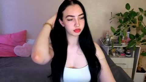 Snapshot of wildkittenx_ chatting on June 14, 2026, 4:03 am Alena online show from June 14, 2026, 4:03 am