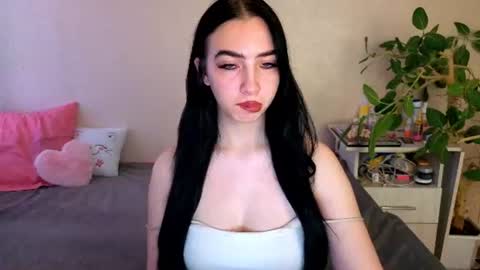 Snapshot of wildkittenx_ chatting on June 23, 2026, 4:10 am Alena online show from June 23, 2026, 4:10 am