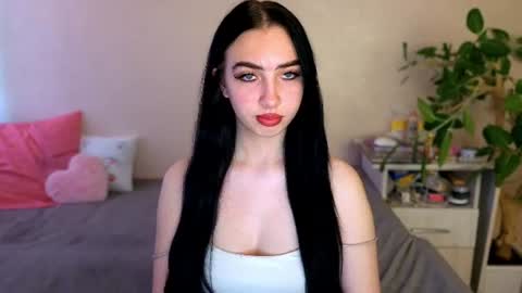 Snapshot of wildkittenx_ chatting on June 24, 2026, 4:00 am Alena online show from June 24, 2026, 4:00 am