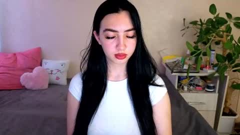 Snapshot of wildkittenx_ chatting on June 28, 2026, 3:56 am Alena online show from June 28, 2026, 3:56 am