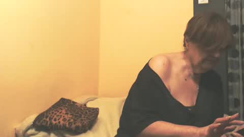 WildRedCat online show from February 18, 2026, 12:06 am