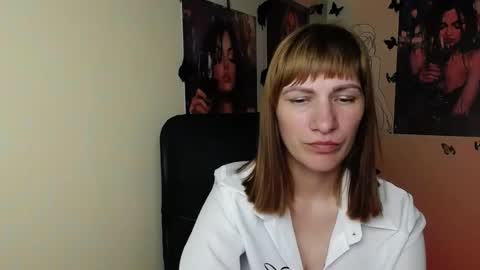 Snapshot of wildsoul8 chatting on June 19, 2026, 12:31 pm Rosalinda online show from June 19, 2026, 12:31 pm