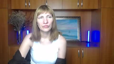 Snapshot of wildsoul8 chatting on July 4, 2026, 6:47 pm Rosalinda online show from July 4, 2026, 6:47 pm