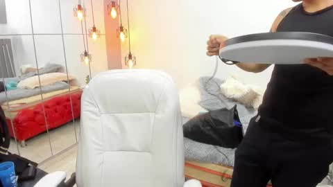 wild online show from October 15, 2025, 2:55 am