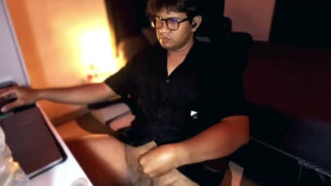Snapshot of wildynight chatting on June 26, 2026, 5:28 pm Wildy online show from June 26, 2026, 5:28 pm