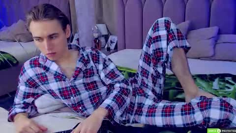 William online show from November 10, 2025, 4:22 am