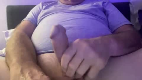 Snapshot of willieb777 chatting on April 4, 2026, 10:46 am willieb777 online show from April 4, 2026, 10:46 am