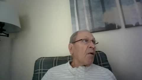 Snapshot of willnedoher chatting on May 15, 2026, 3:19 pm Willhedoher online show from May 15, 2026, 3:19 pm