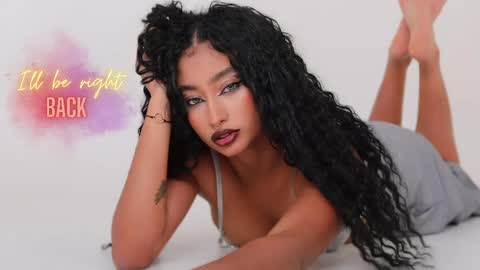 Ms Willow online show from May 21, 2026, 12:12 pm
