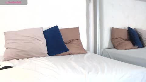 luna online show from December 17, 2025, 12:33 pm