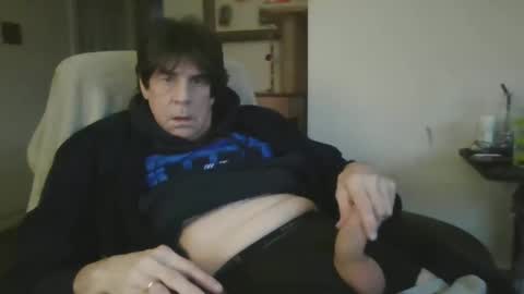 willtie26 online show from January 1, 2025, 8:58 pm