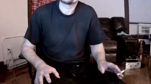 willydogg83 online show from November 10, 2025, 1:26 am